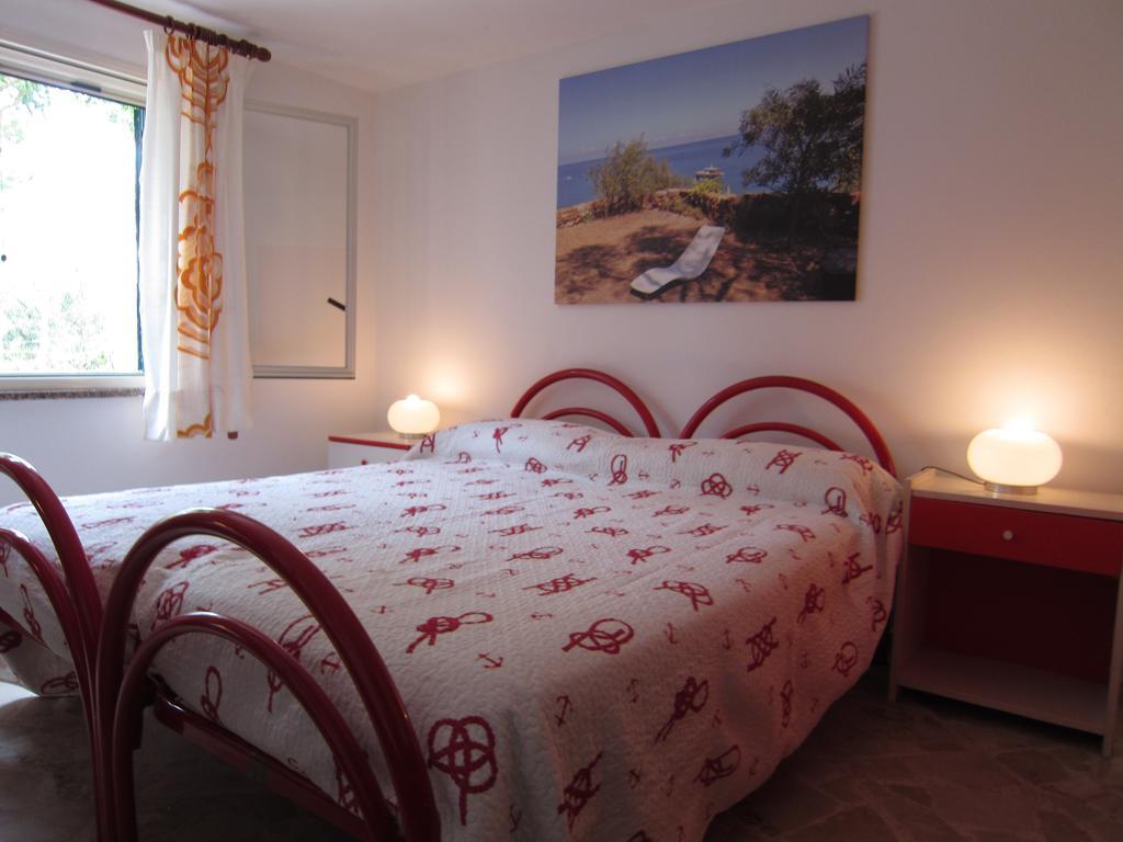 Casa Bianca Rais Gerbi Apartment Finale Cameră foto