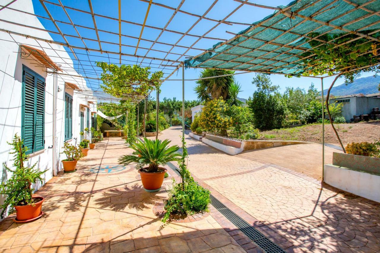 Casa Bianca Rais Gerbi Apartment Finale Exterior foto